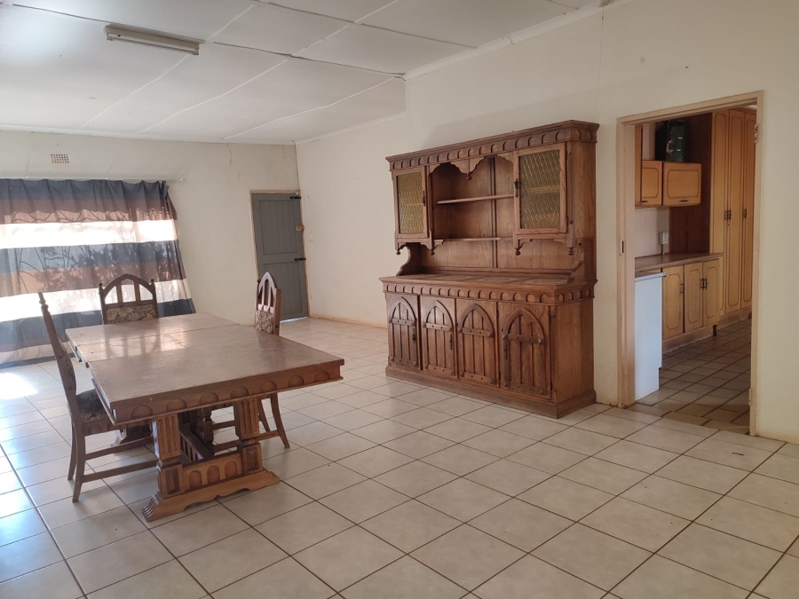 4 Bedroom Property for Sale in Zeerust North West
